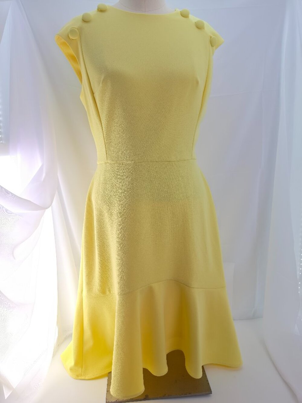 Calvin Klein Yellow Sleeveless Ruffled Skirt Formal Summer Size4 Dress Polyester